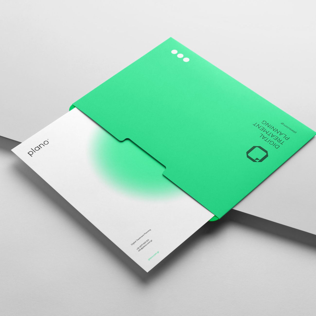 Folder from the Plano brand identity — design by pecora nera design studio
